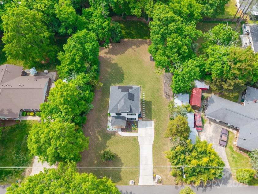 5227 Pinebrook Drive, Charlotte, NC 28208.  MLS# CAR4249714, YatesRealty ID 10657. 