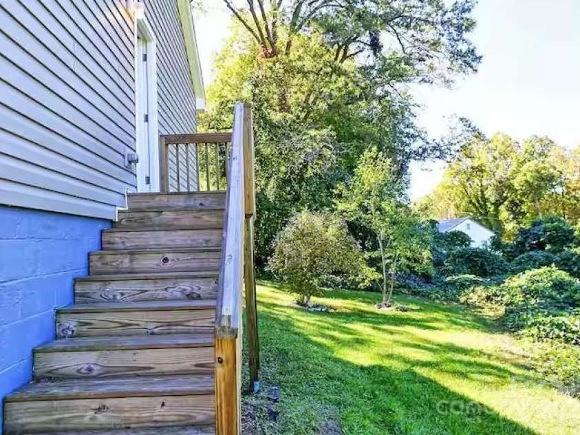 602 childs Street, Lincolnton, NC 28092.  MLS# CAR4248609, YatesRealty ID 10658. 