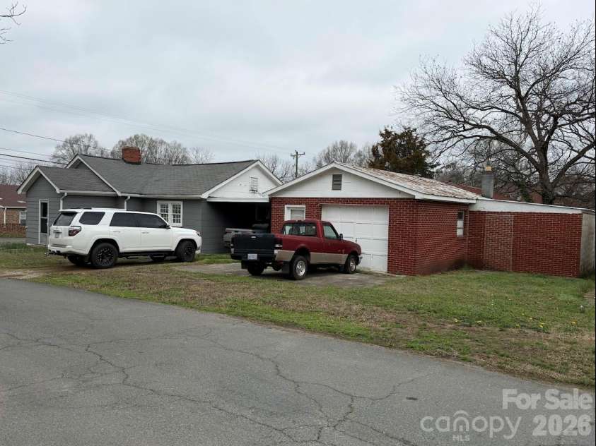 602 Ross Street, Marshville, NC 28103.  MLS# CAR4355119, YatesRealty ID 10658. 
