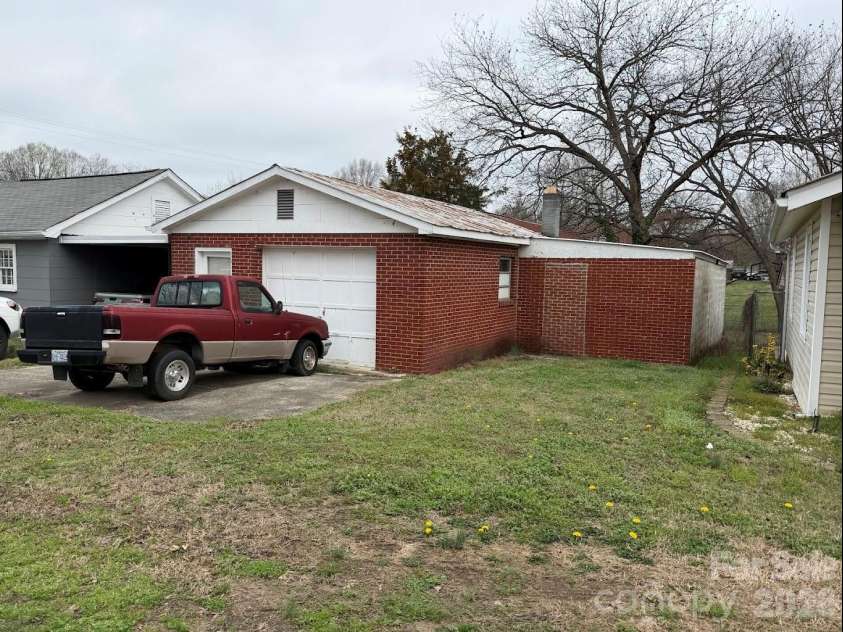 602 Ross Street, Marshville, NC 28103.  MLS# CAR4355119, YatesRealty ID 10658. 