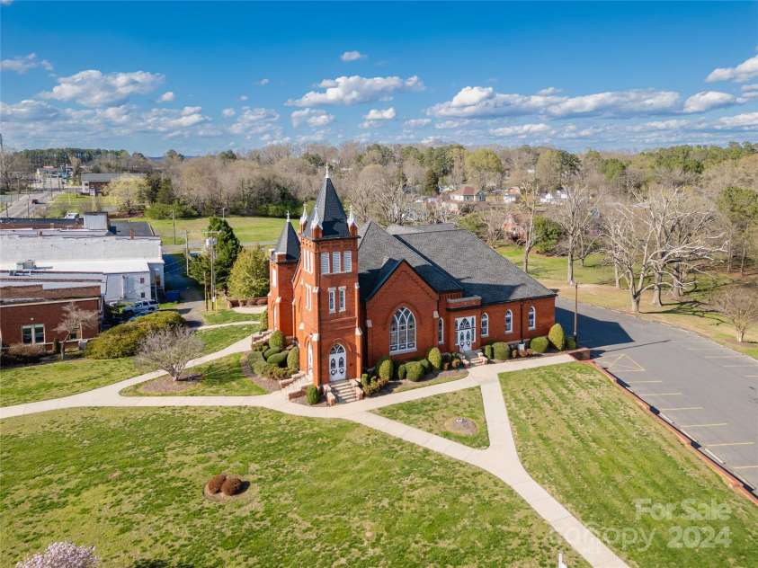 206 Allenton Street, Mount Gilead, NC 27306.  MLS# CAR4121055, YatesRealty ID 1066. 