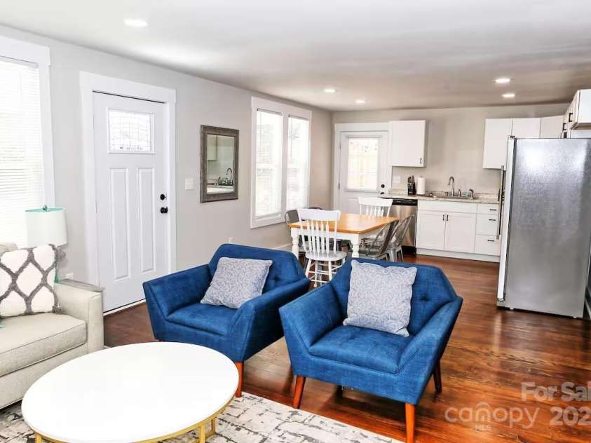 606 childs Street, Lincolnton, NC 28092.  MLS# CAR4248333, YatesRealty ID 10660. 