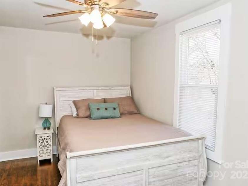 606 childs Street, Lincolnton, NC 28092.  MLS# CAR4248333, YatesRealty ID 10660. 