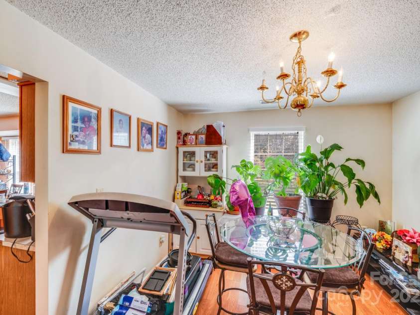 7619 Woodknoll Drive, Charlotte, NC 28217.  MLS# CAR4237527, YatesRealty ID 10661. 