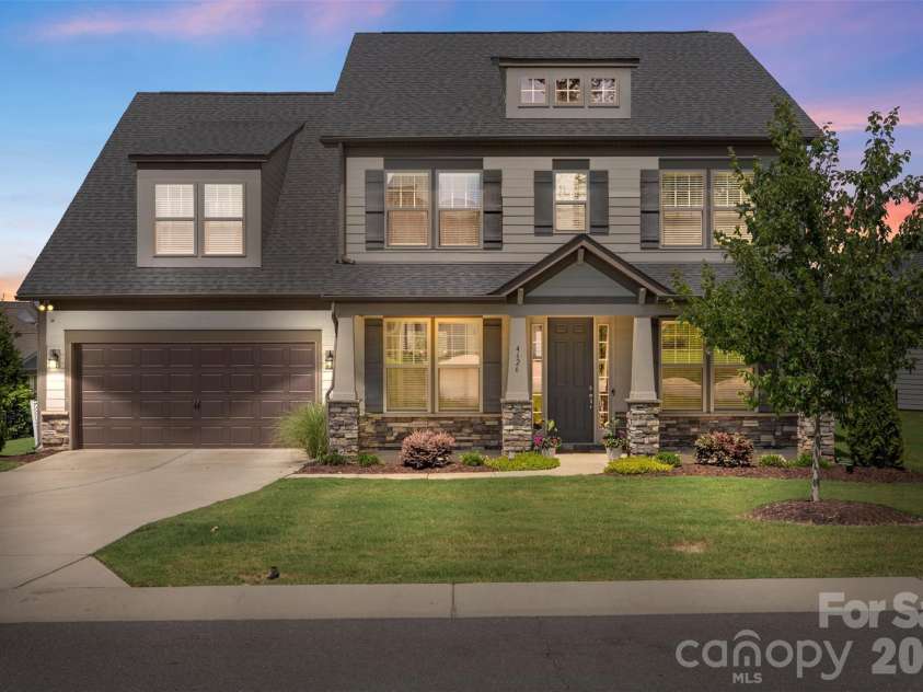 4626 Kingswood Drive, Fort Mill, SC 29707.  MLS# CAR4367721, YatesRealty ID 10662. 