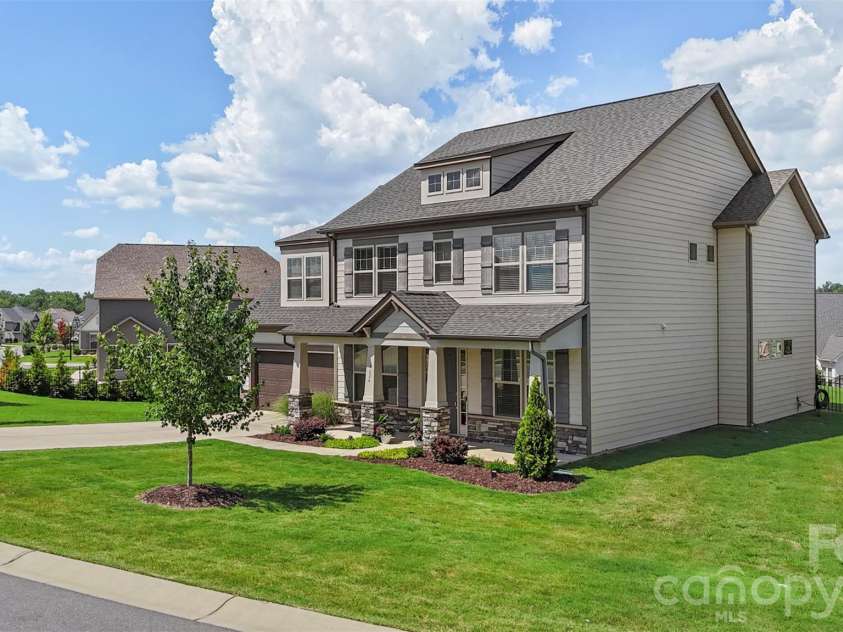 4626 Kingswood Drive, Fort Mill, SC 29707.  MLS# CAR4367721, YatesRealty ID 10662. 