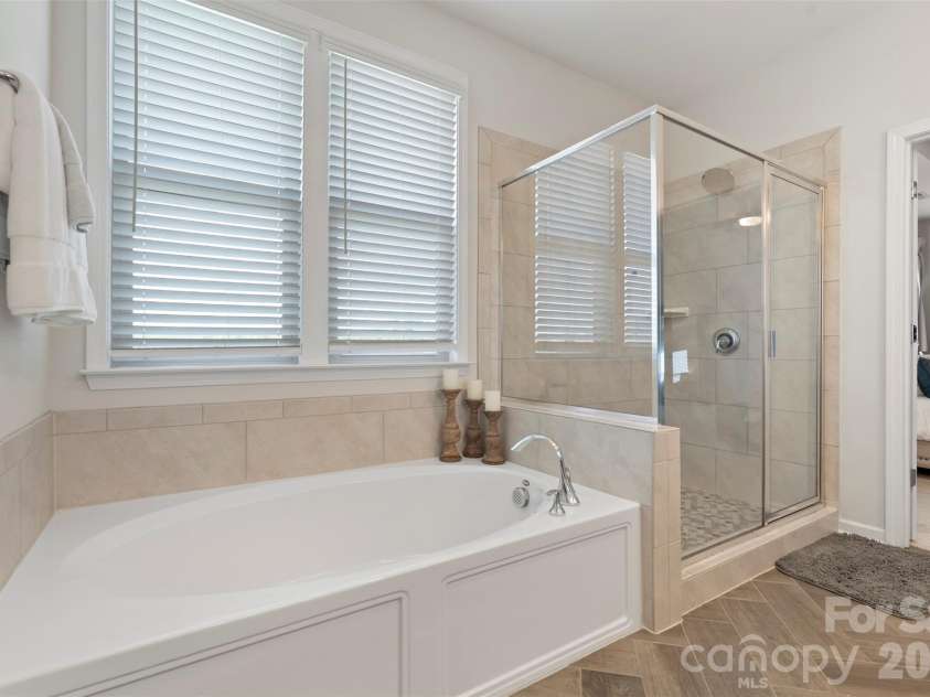 4626 Kingswood Drive, Fort Mill, SC 29707.  MLS# CAR4367721, YatesRealty ID 10662. 