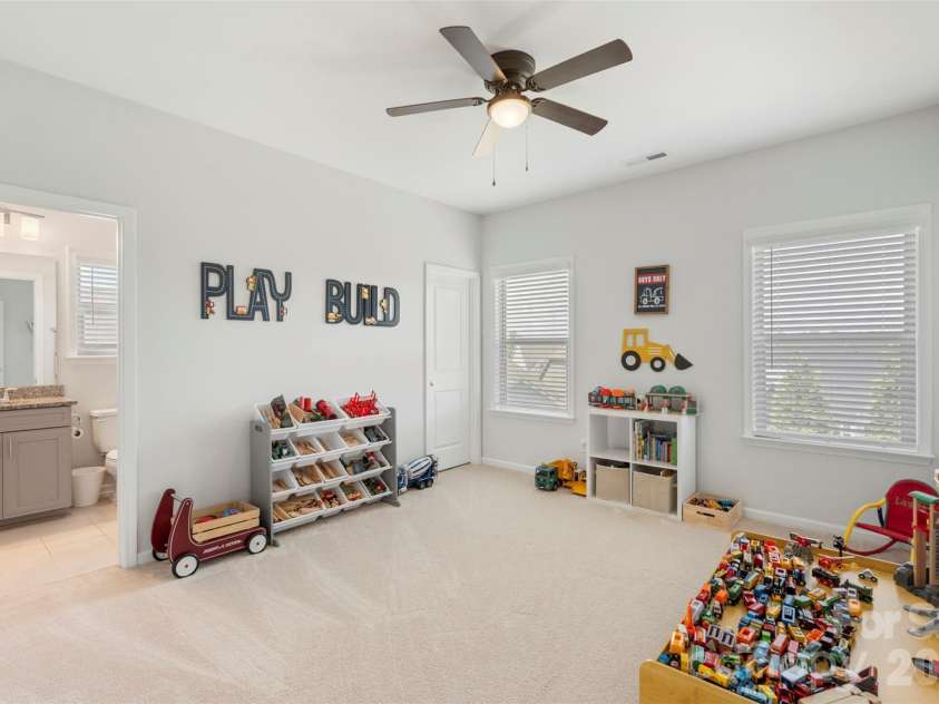 4626 Kingswood Drive, Fort Mill, SC 29707.  MLS# CAR4367721, YatesRealty ID 10662. 