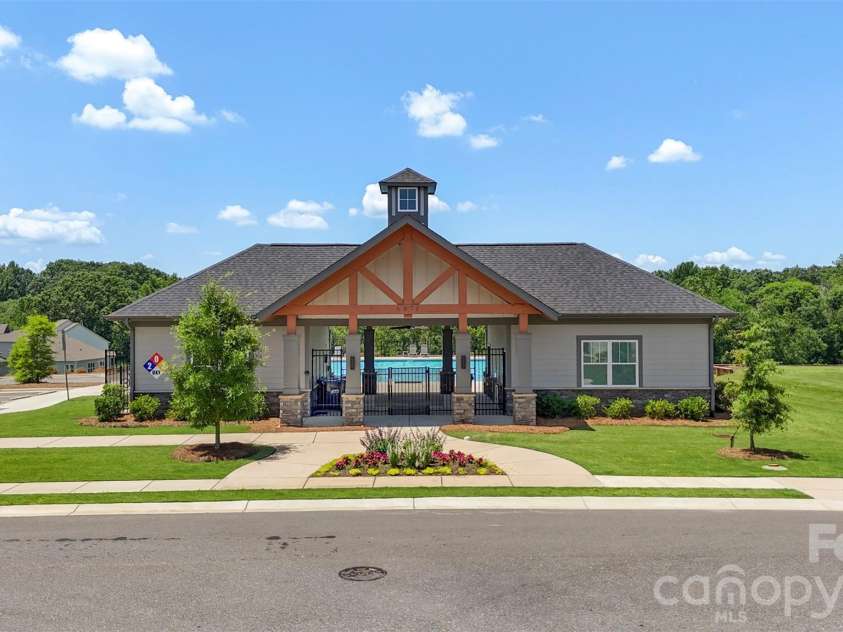 4626 Kingswood Drive, Fort Mill, SC 29707.  MLS# CAR4367721, YatesRealty ID 10662. 