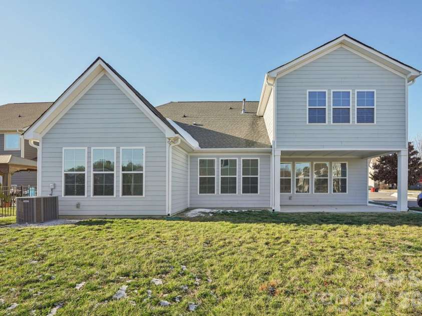 17422 Shearer Road, Davidson, NC 28036.  MLS# CAR4338000, YatesRealty ID 10663. Flat Backyard and and Covered Back Porch
