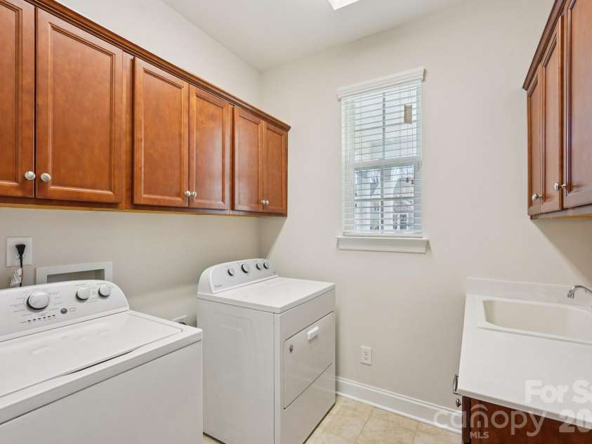 17422 Shearer Road, Davidson, NC 28036.  MLS# CAR4338000, YatesRealty ID 10663. Laundry Room comes with washer and dryer