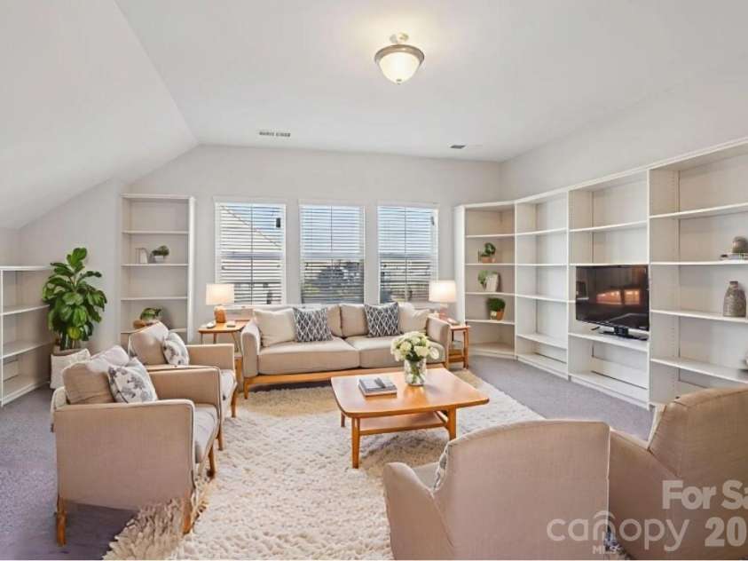 17422 Shearer Road, Davidson, NC 28036.  MLS# CAR4338000, YatesRealty ID 10663. Loft on Upper Level