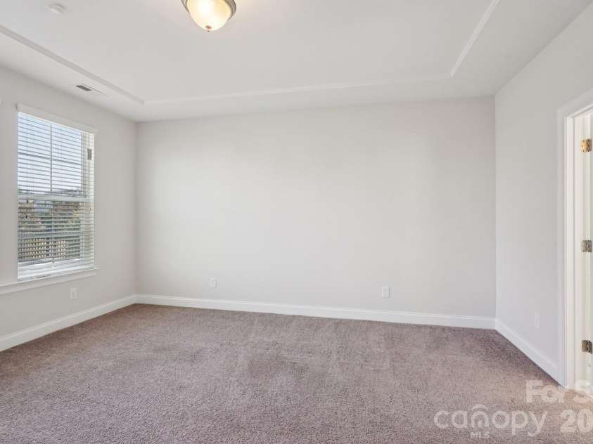 17422 Shearer Road, Davidson, NC 28036.  MLS# CAR4338000, YatesRealty ID 10663. Primary Bedroom on Main Level