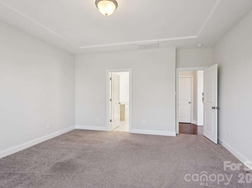 17422 Shearer Road, Davidson, NC 28036.  MLS# CAR4338000, YatesRealty ID 10663. Primary Bedroom on Main Level