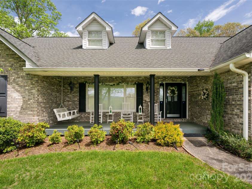 433 Old Leicester Highway, Asheville, NC 28806.  MLS# CAR4230954, YatesRealty ID 10663. 