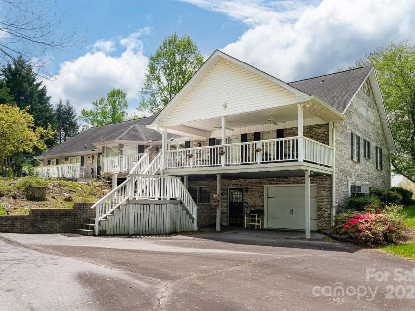 433 Old Leicester Highway, Asheville, NC 28806.  MLS# CAR4230954, YatesRealty ID 10663. 