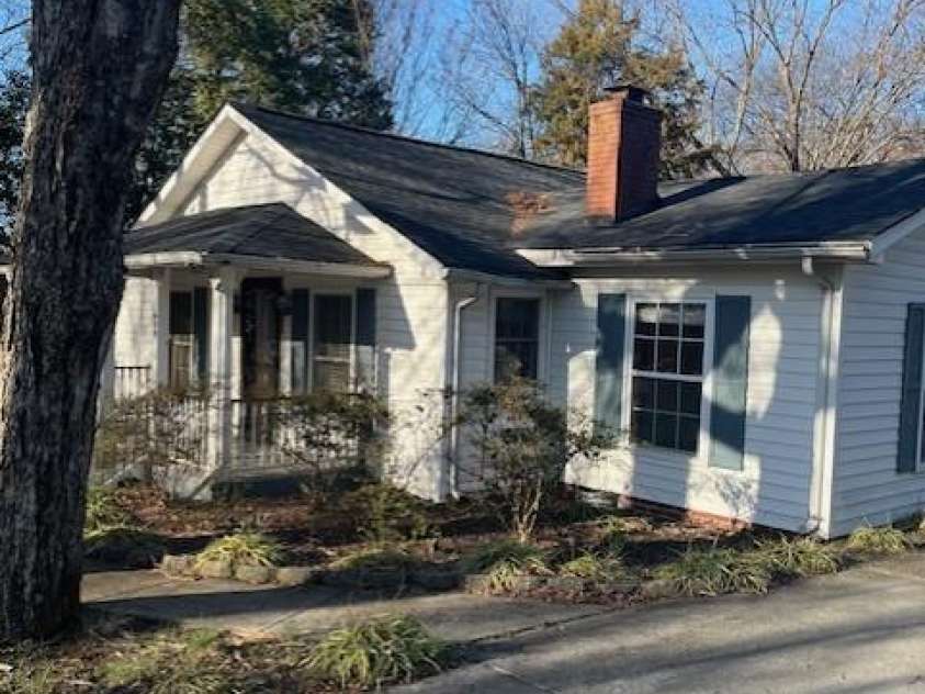 609 Faith Drive, Concord, NC 28027.  MLS# CAR4349818, YatesRealty ID 10664. 