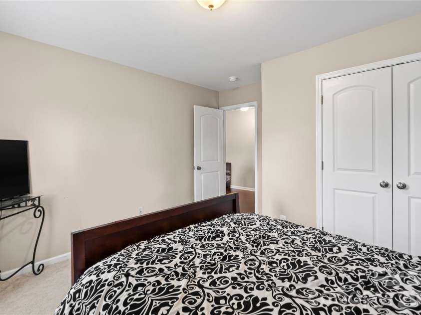 6041 Laurent Avenue, Fort Mill, SC 29715.  MLS# CAR4354215, YatesRealty ID 10665. 