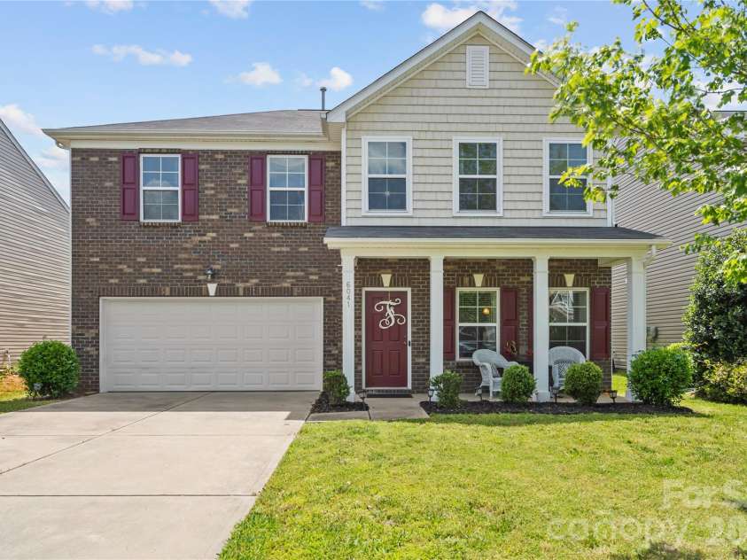 6041 Laurent Avenue, Fort Mill, SC 29715.  MLS# CAR4354215, YatesRealty ID 10665. Welcome Home!