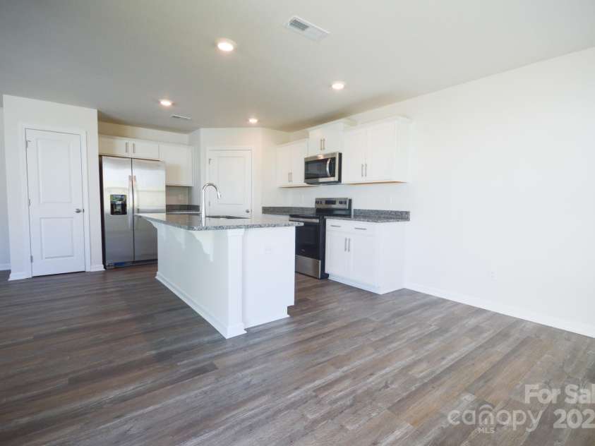 32 Providence Walk Drive, Hendersonville, NC 28792.  MLS# CAR4183323, YatesRealty ID 10666. 