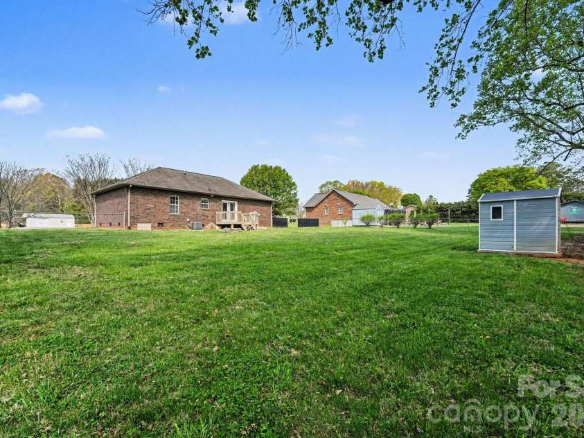 4936 Tumbling Creek Road, Conover, NC 28613.  MLS# CAR4368114, YatesRealty ID 10666. 