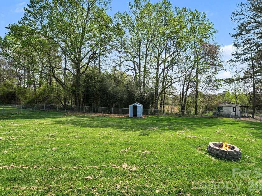 4936 Tumbling Creek Road, Conover, NC 28613.  MLS# CAR4368114, YatesRealty ID 10666. 