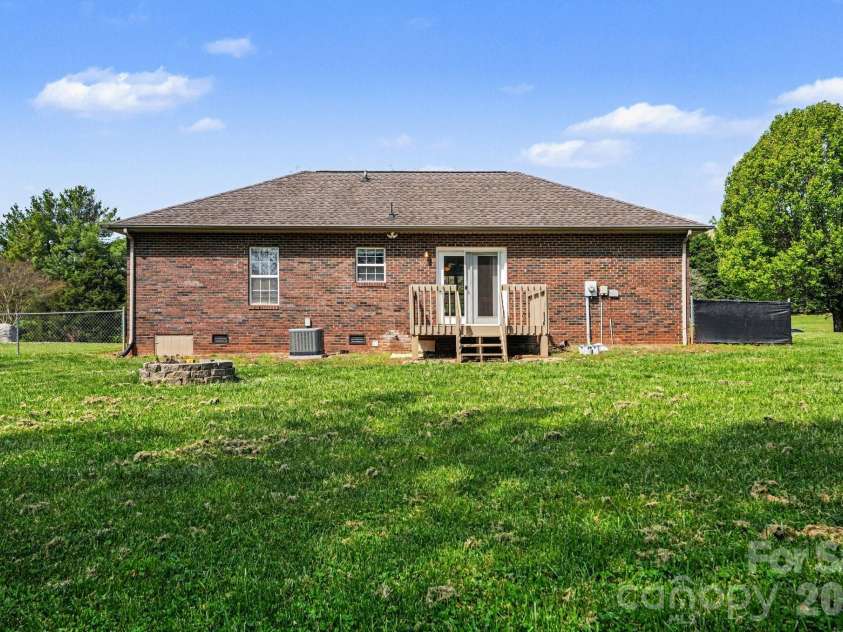 4936 Tumbling Creek Road, Conover, NC 28613.  MLS# CAR4368114, YatesRealty ID 10666. 