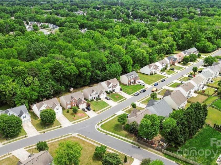 8800 Darcy Hopkins Drive, Charlotte, NC 28277.  MLS# CAR4248848, YatesRealty ID 10668. 