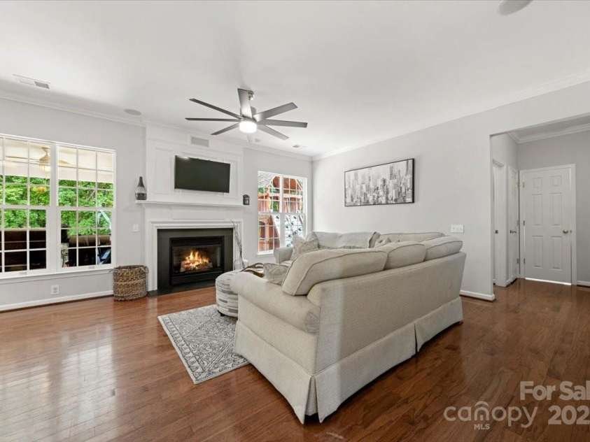 8800 Darcy Hopkins Drive, Charlotte, NC 28277.  MLS# CAR4248848, YatesRealty ID 10668. Living room