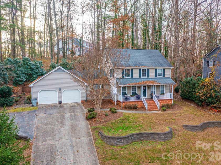 252 Deerfield Street, Lenoir, NC 28645.  MLS# CAR4285316, YatesRealty ID 10669. 