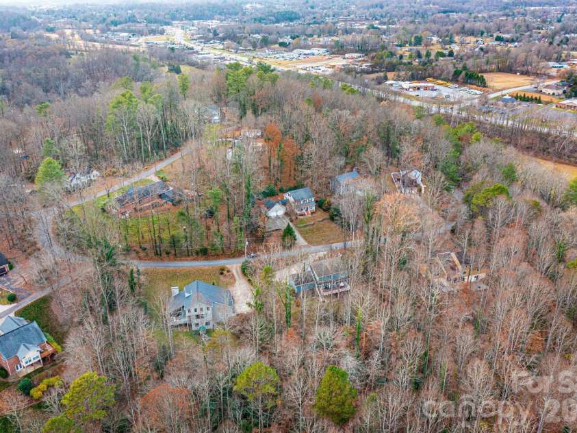 252 Deerfield Street, Lenoir, NC 28645.  MLS# CAR4285316, YatesRealty ID 10669. 