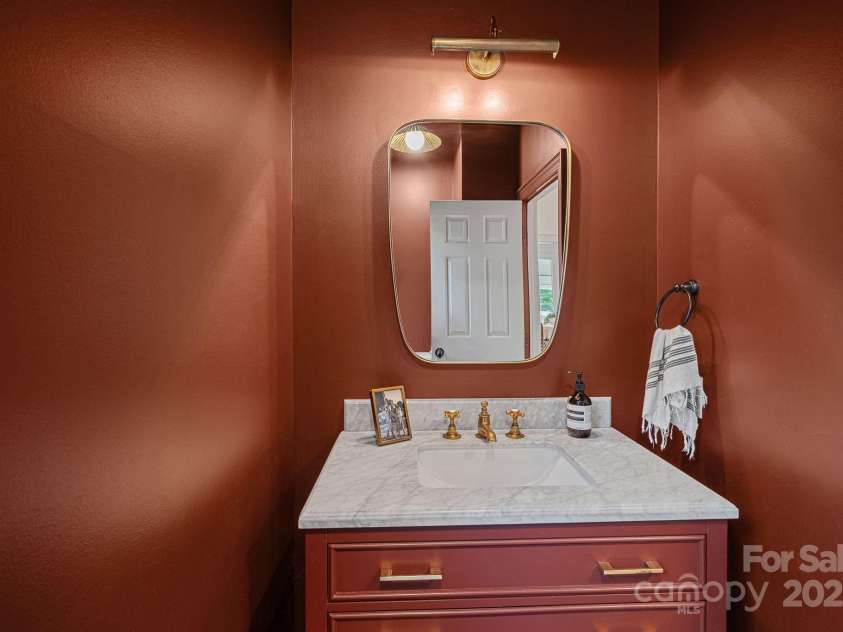 2915 Cross Country Road, Charlotte, NC 28270.  MLS# CAR4242703, YatesRealty ID 10669. 