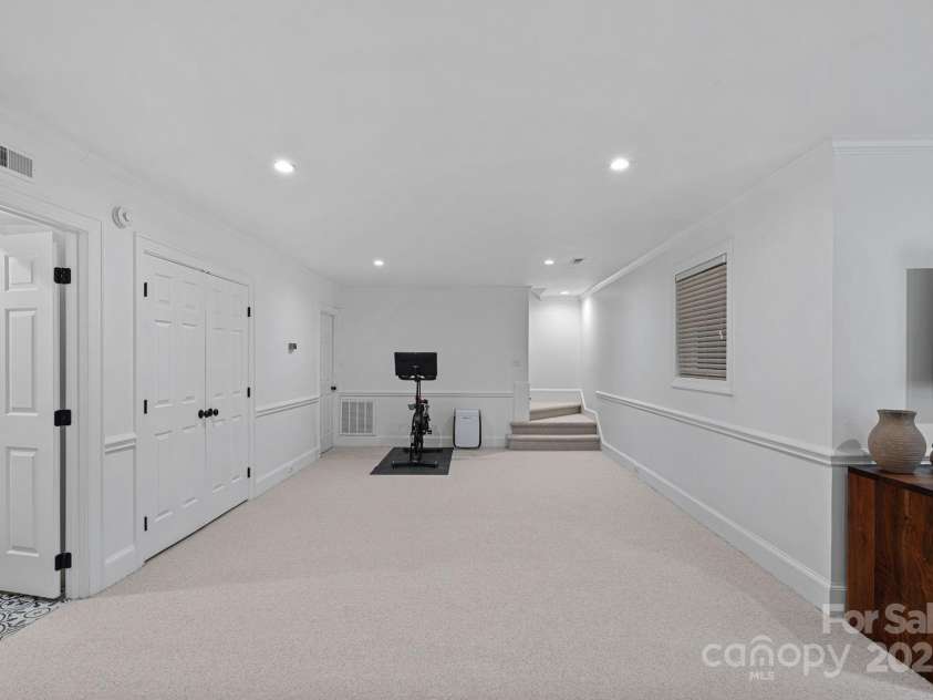 2915 Cross Country Road, Charlotte, NC 28270.  MLS# CAR4242703, YatesRealty ID 10669. 