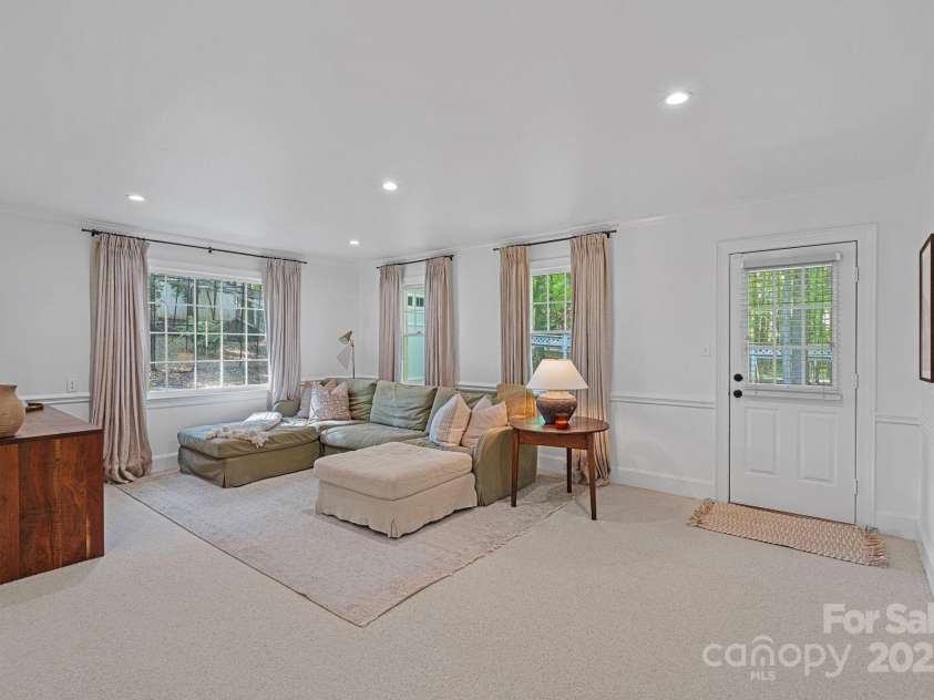 2915 Cross Country Road, Charlotte, NC 28270.  MLS# CAR4242703, YatesRealty ID 10669. 