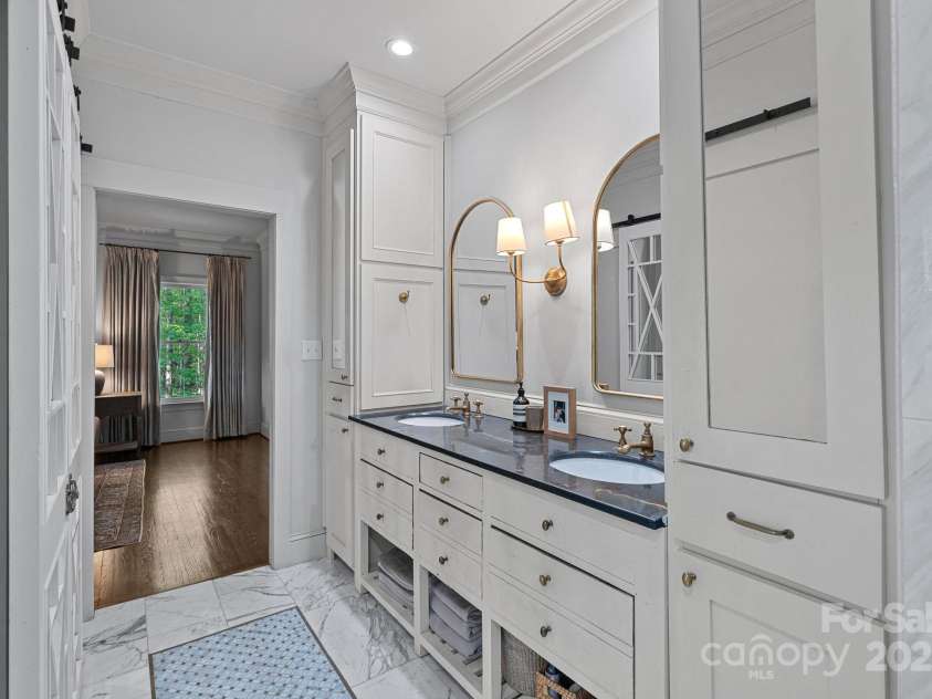 2915 Cross Country Road, Charlotte, NC 28270.  MLS# CAR4242703, YatesRealty ID 10669. 