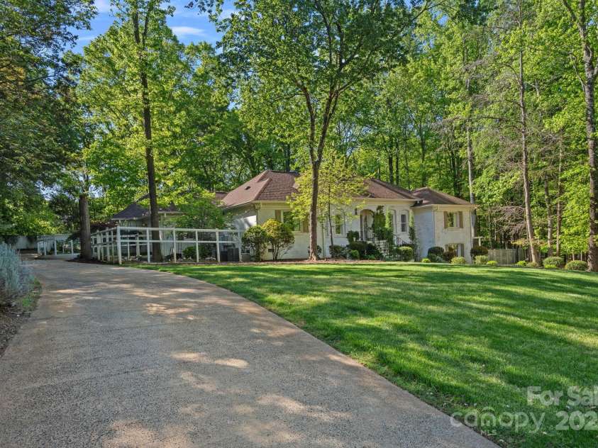 2915 Cross Country Road, Charlotte, NC 28270.  MLS# CAR4242703, YatesRealty ID 10669. 