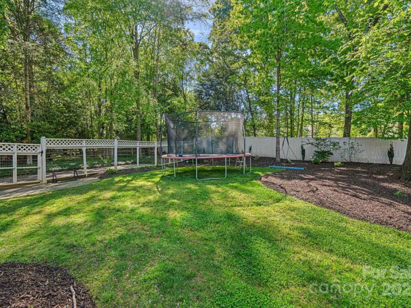 2915 Cross Country Road, Charlotte, NC 28270.  MLS# CAR4242703, YatesRealty ID 10669. 