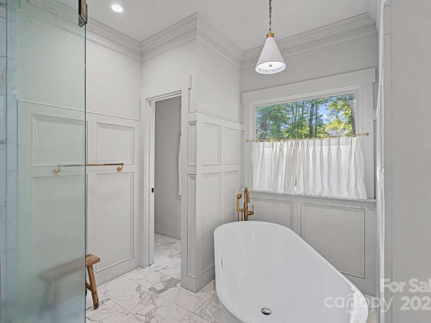 2915 Cross Country Road, Charlotte, NC 28270.  MLS# CAR4242703, YatesRealty ID 10669. 