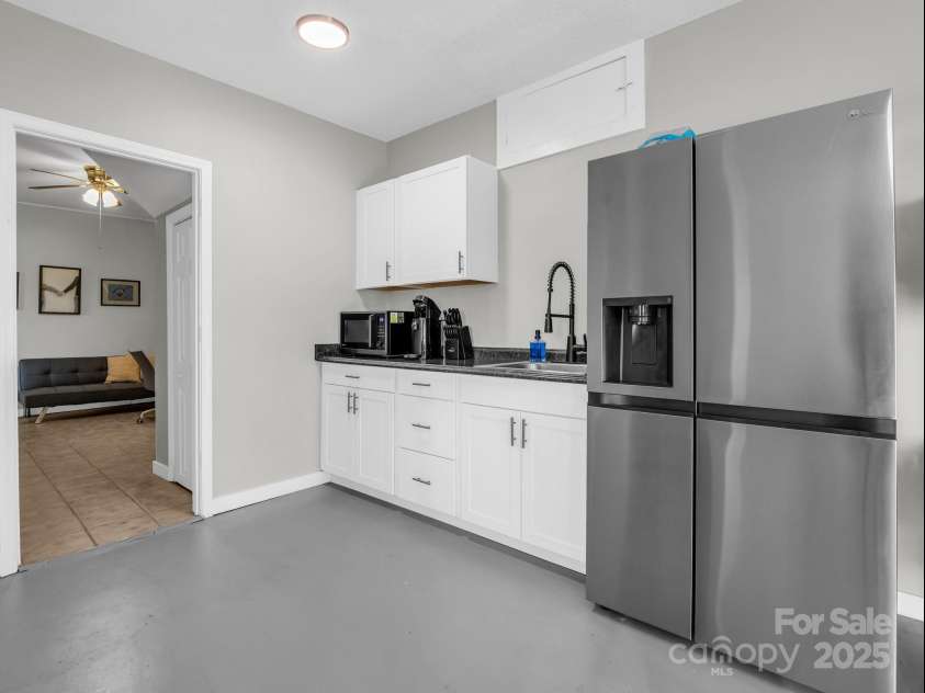 144 Laurel Road, Arden, NC 28704.  MLS# CAR4222135, YatesRealty ID 1067. 