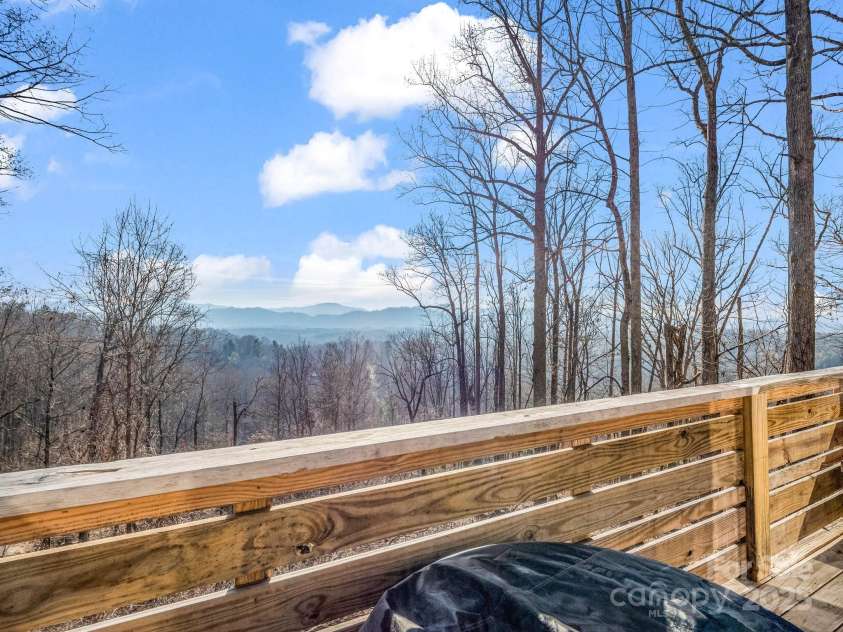 144 Laurel Road, Arden, NC 28704.  MLS# CAR4222135, YatesRealty ID 1067. 