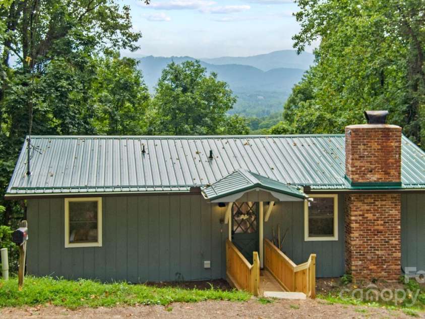 144 Laurel Road, Arden, NC 28704.  MLS# CAR4222135, YatesRealty ID 1067. 