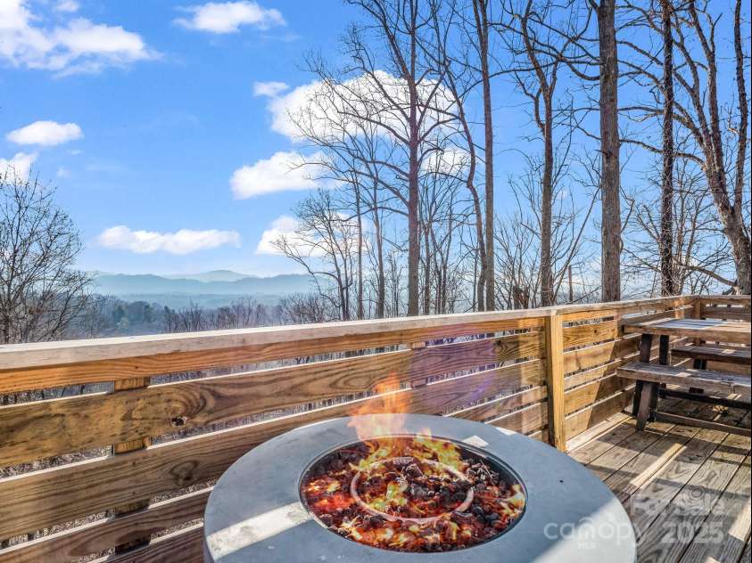 144 Laurel Road, Arden, NC 28704.  MLS# CAR4222135, YatesRealty ID 1067. 