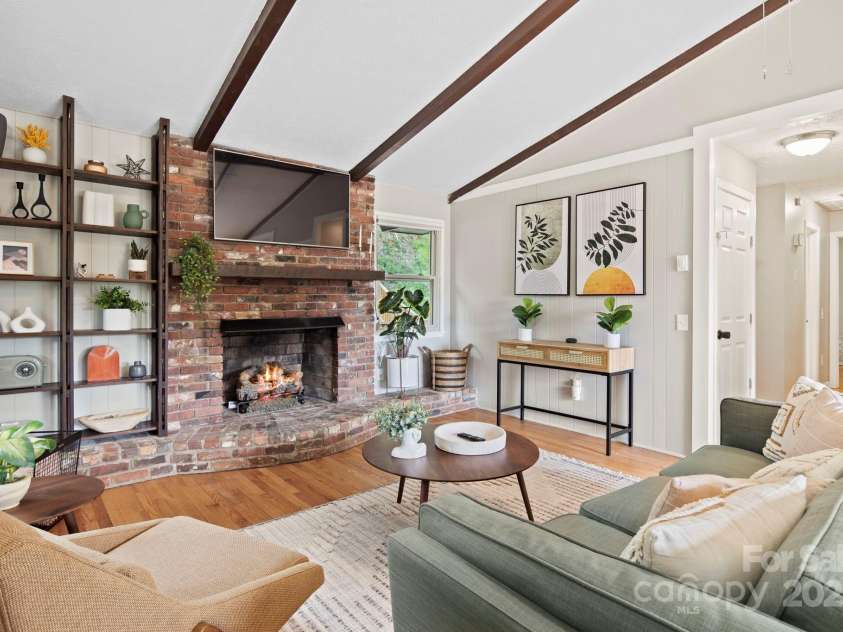 144 Laurel Road, Arden, NC 28704.  MLS# CAR4222135, YatesRealty ID 1067. 