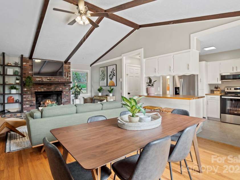 144 Laurel Road, Arden, NC 28704.  MLS# CAR4222135, YatesRealty ID 1067. 