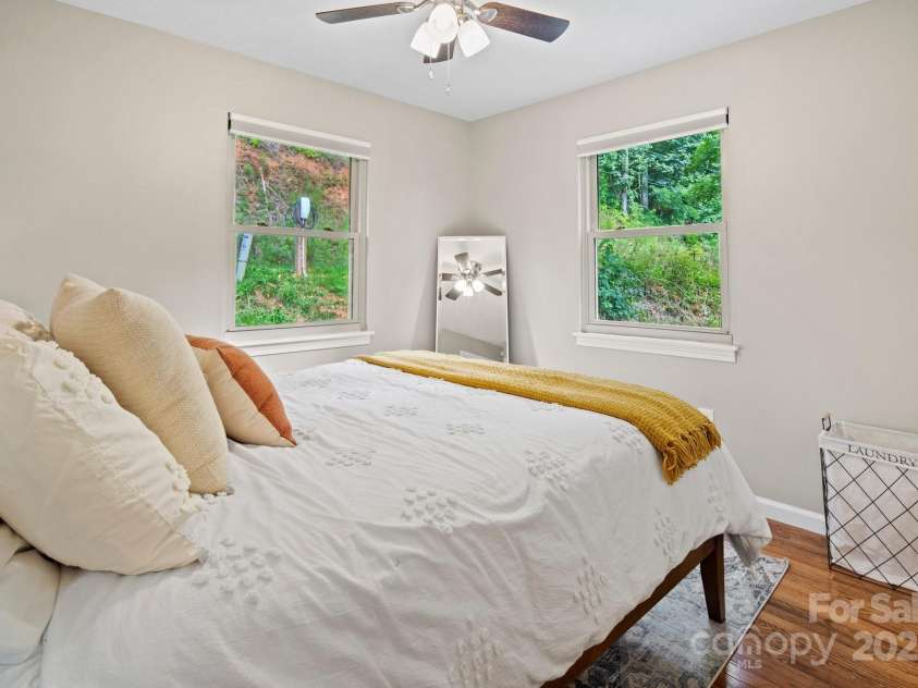 144 Laurel Road, Arden, NC 28704.  MLS# CAR4222135, YatesRealty ID 1067. 