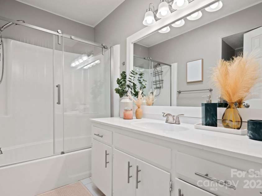 144 Laurel Road, Arden, NC 28704.  MLS# CAR4222135, YatesRealty ID 1067. 