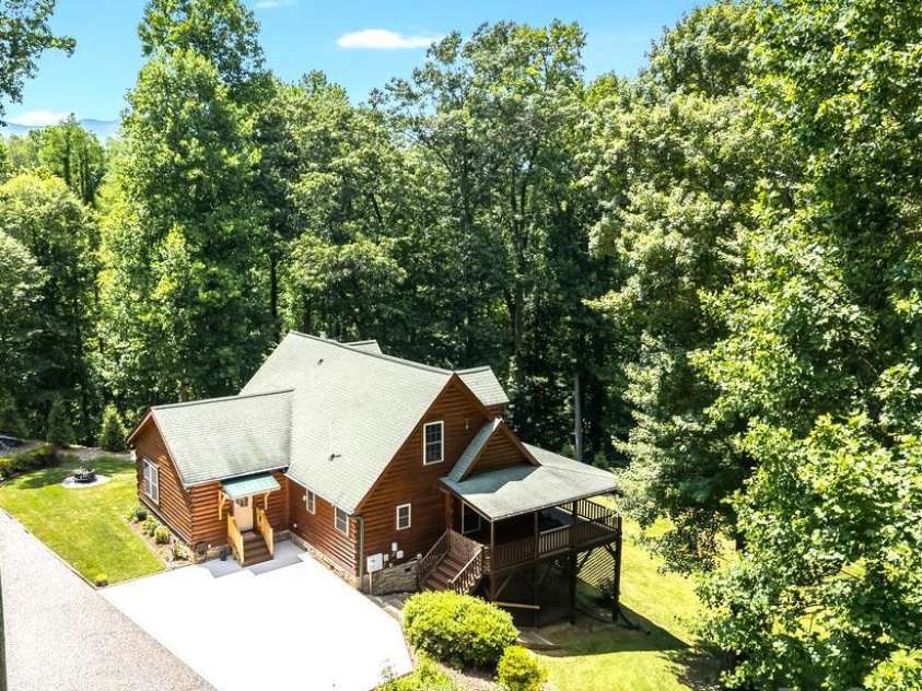 17 Aaron Way, Waynesville, NC 28786.  MLS# CAR4319469, YatesRealty ID 1067. Back Yard