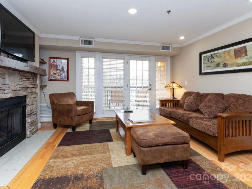 220 Bowling Park Road, Asheville, NC 28803.  MLS# CAR4226419, YatesRealty ID 10671. 