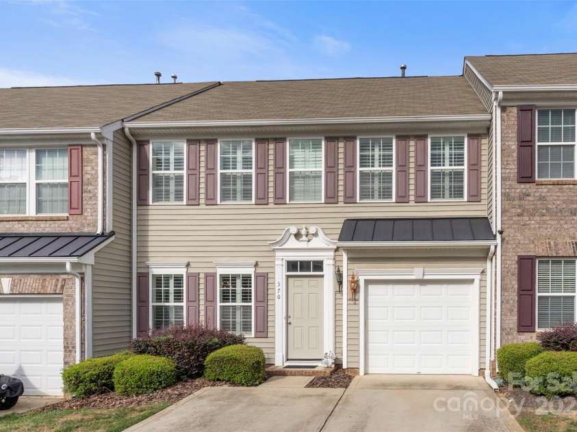 370 Battery Circle, Clover, SC 29710.  MLS# CAR4309546, YatesRealty ID 10671. 