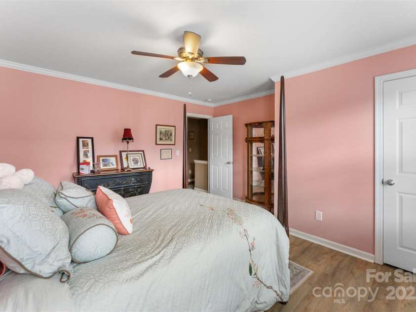 370 Battery Circle, Clover, SC 29710.  MLS# CAR4309546, YatesRealty ID 10671. 